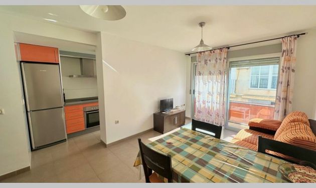 Foto 2 de Piso en venta en Carboneras de 2 habitaciones con balcón y aire acondicionado