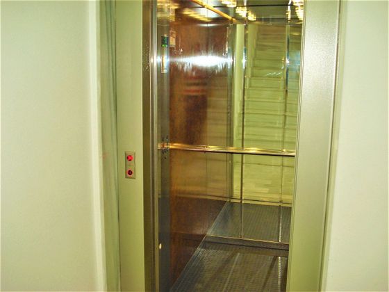 Foto 2 de Piso en venta en Carboneras de 3 habitaciones con calefacción y ascensor
