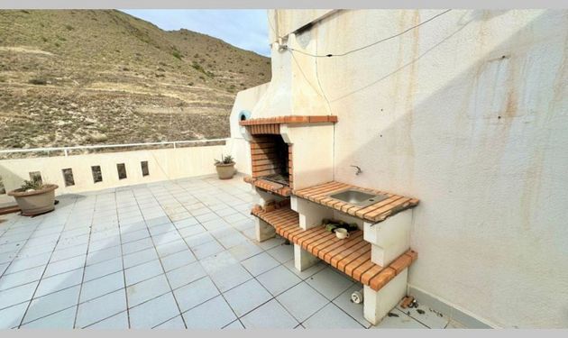 Foto 2 de Casa en venta en Carboneras de 4 habitaciones con terraza y balcón