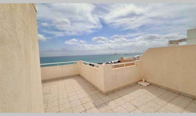 Foto 1 de Casa adossada en venda a Carboneras de 4 habitacions amb terrassa i balcó