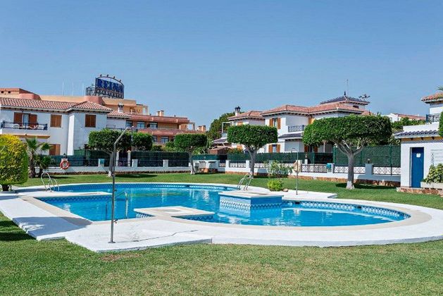 Foto 1 de Pis en lloguer a calle Ciudad de Lorca de 2 habitacions amb terrassa i piscina