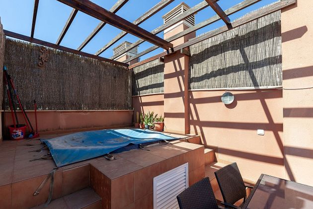 Foto 1 de Venta de ático en calle Juan Sebastián Elcano de 1 habitación con terraza y piscina