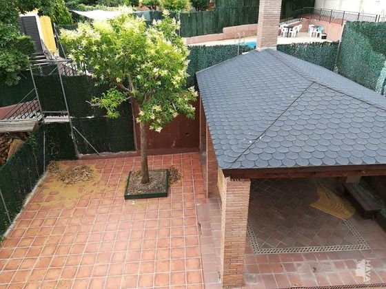 Foto 1 de Casa en venda a Loeches de 3 habitacions amb jardí i aire acondicionat