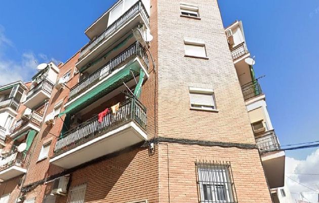 Foto 1 de Venta de piso en Zofio de 4 habitaciones con terraza y aire acondicionado