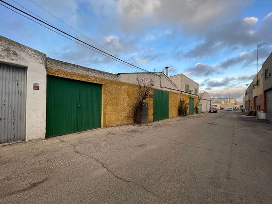 Foto 1 de Nau en venda a calle Extremadura de 300 m²