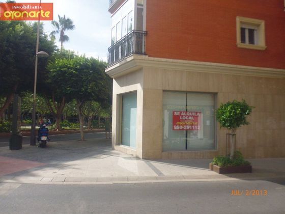 Foto 1 de Local en lloguer a avenida Federico García Lorca de 141 m²