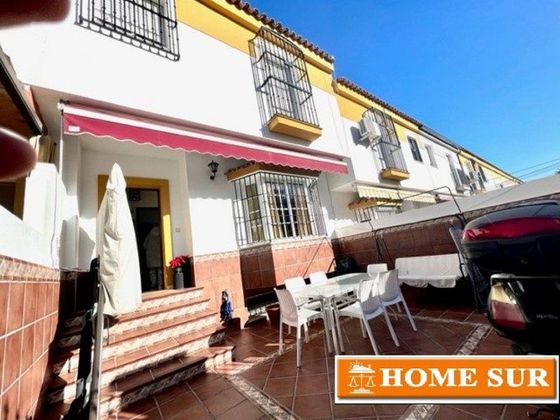 Foto 2 de Casa adossada en venda a Este-Delicias de 5 habitacions amb terrassa i balcó