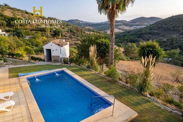 Foto 1 de Casa rural en venda a Prado del Rey de 3 habitacions amb terrassa i piscina
