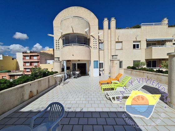 Foto 2 de Venta de ático en calle Joaquín Escobar de 2 habitaciones con terraza y piscina