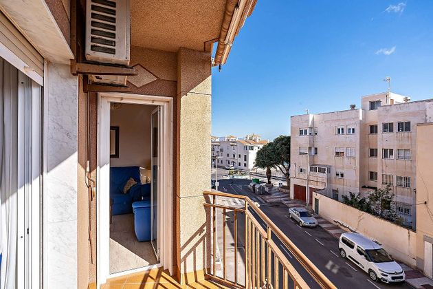Foto 1 de Venta de piso en calle Juan Sebastián Elcano de 3 habitaciones con terraza y balcón