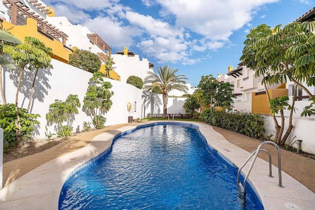 Foto 2 de Ático en venta en calle Las Pitas de 2 habitaciones con terraza y piscina