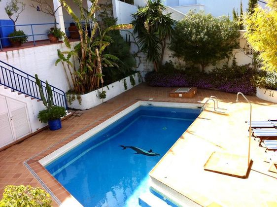 Foto 2 de Venta de casa adosada en Las Ventanicas - La Paratá de 4 habitaciones con terraza y piscina
