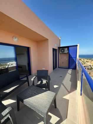 Foto 2 de Àtic en venda a calle Mirador de la Marina de 2 habitacions amb terrassa i piscina