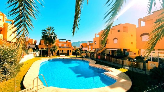 Foto 2 de Pis en venda a calle Los Limoneros de 2 habitacions amb terrassa i piscina