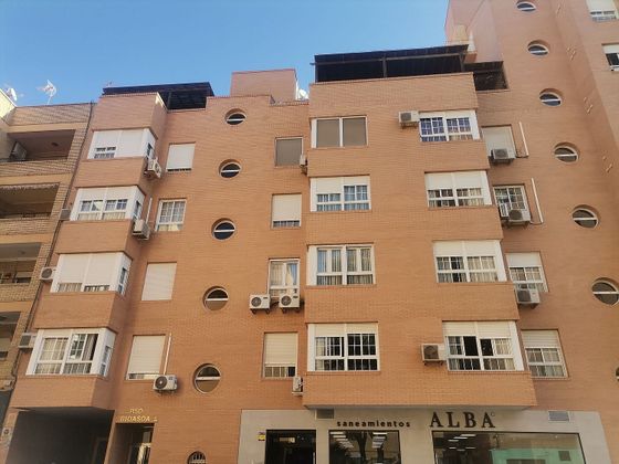 Foto 1 de Venta de piso en Nueva Andalucía de 3 habitaciones con garaje y aire acondicionado