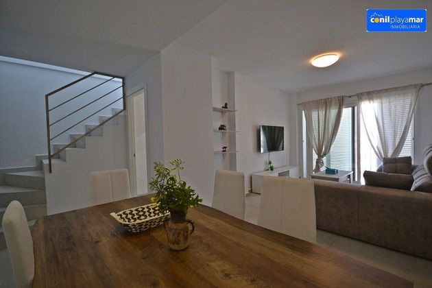 Foto 1 de Àtic en venda a calle De Marzo de 2 habitacions amb terrassa i piscina