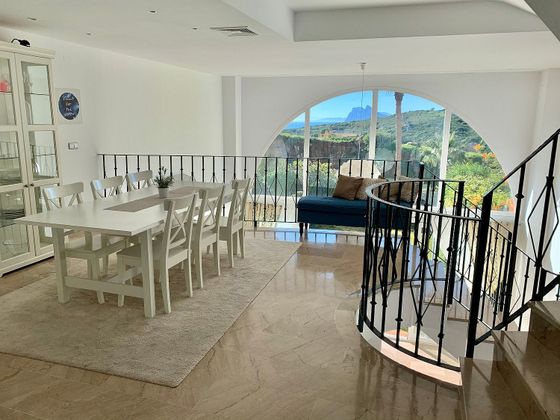 Foto 2 de Casa en lloguer a La Alcaidesa de 4 habitacions amb terrassa i piscina