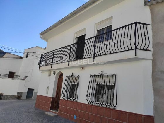 Foto 2 de Casa en venda a Alcóntar de 4 habitacions amb balcó