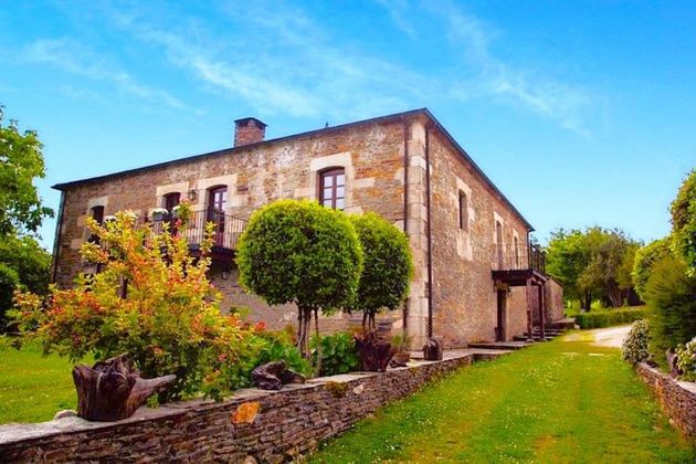 Foto 1 de Casa en venda a Castroverde de 14 habitacions amb terrassa i jardí