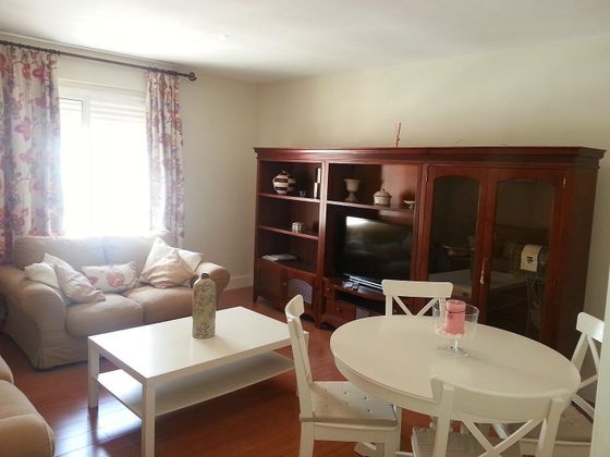 Foto 2 de Pis en lloguer a Bajadilla - Fuente Nueva de 3 habitacions amb garatge i mobles