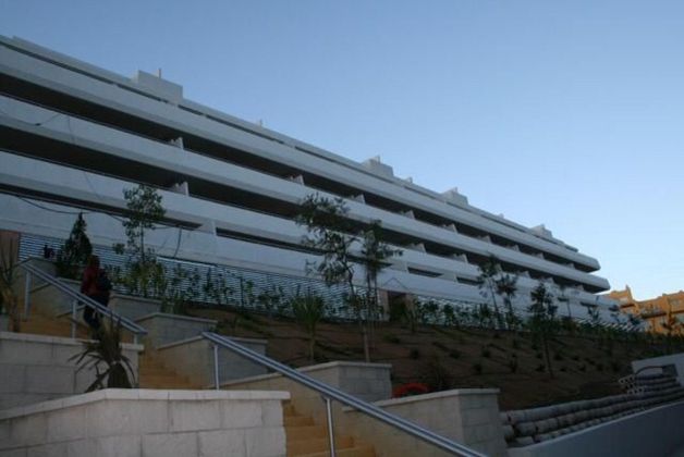 Foto 2 de Piso en alquiler en La Granja-La Colina-Los Pastores de 1 habitación con terraza y piscina