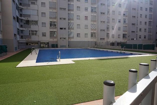 Foto 1 de Piso en alquiler en La Granja-La Colina-Los Pastores de 2 habitaciones con terraza y piscina