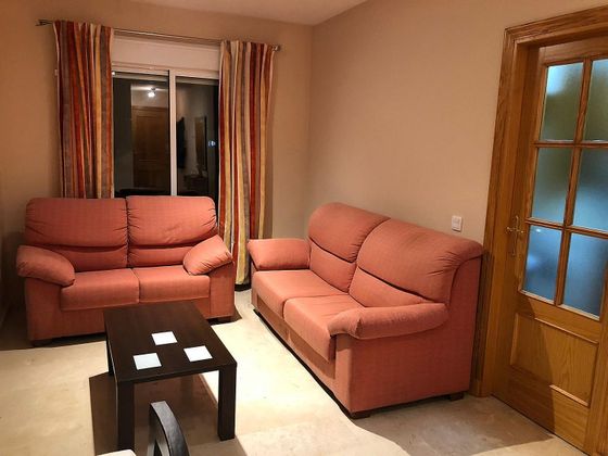 Foto 2 de Piso en venta en Casco Antiguo de 2 habitaciones con muebles y balcón
