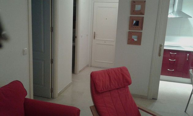 Foto 1 de Pis en lloguer a Casco Antiguo de 1 habitació amb garatge i mobles