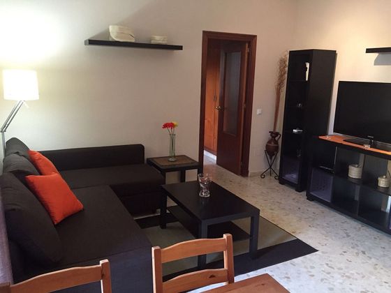 Foto 1 de Piso en alquiler en Reconquista-San José Artesano-El Rosario de 1 habitación con muebles y aire acondicionado