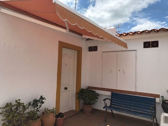 Foto 1 de Casa adossada en lloguer a Bajadilla - Fuente Nueva de 3 habitacions amb terrassa i mobles