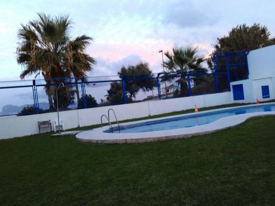 Foto 2 de Alquiler de piso en El Rinconcillo de 2 habitaciones con terraza y piscina