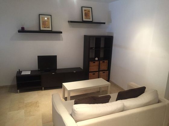 Foto 1 de Piso en alquiler en Reconquista-San José Artesano-El Rosario de 1 habitación con garaje y muebles
