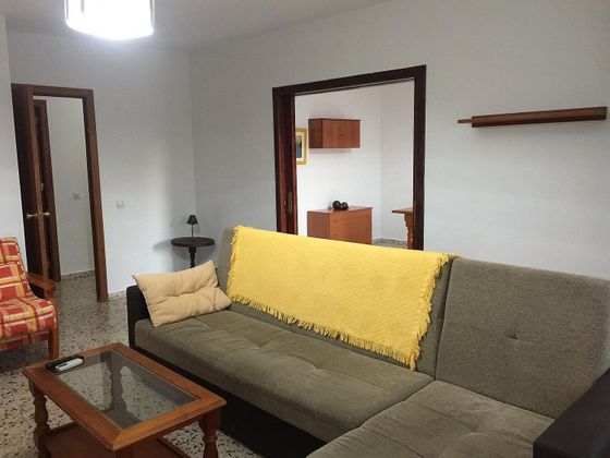 Foto 2 de Pis en lloguer a La Granja-La Colina-Los Pastores de 3 habitacions amb terrassa i mobles