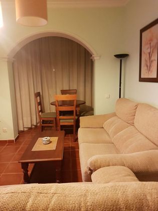 Foto 1 de Piso en alquiler en Casco Antiguo de 3 habitaciones con terraza y muebles