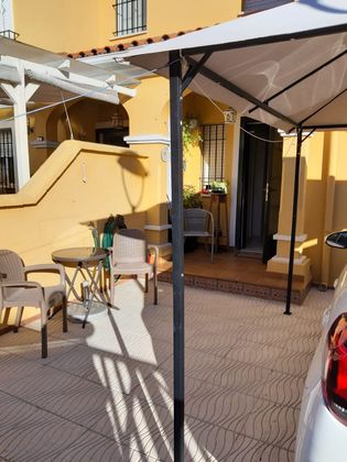 Foto 1 de Alquiler de casa adosada en El Rinconcillo de 3 habitaciones con terraza y muebles
