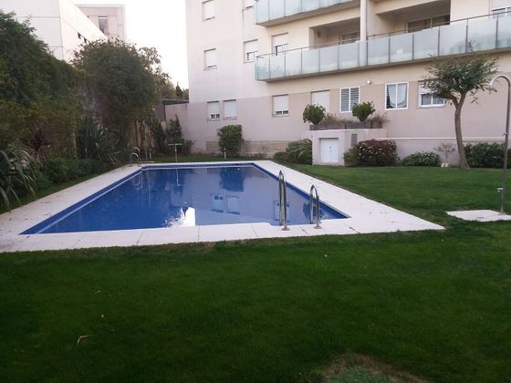Foto 1 de Venta de piso en El Rinconcillo de 2 habitaciones con terraza y piscina