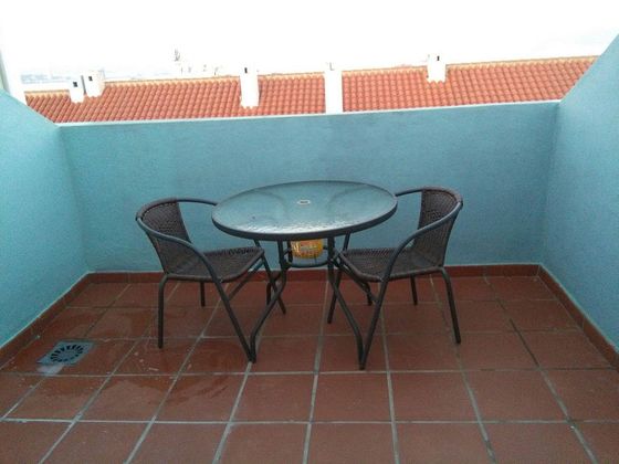 Foto 1 de Alquiler de ático en El Rinconcillo de 1 habitación con terraza y piscina