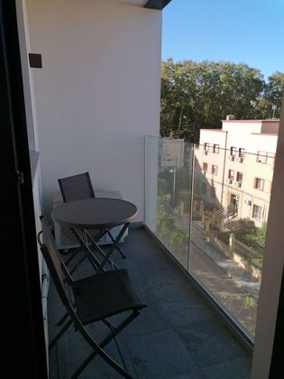 Foto 1 de Pis en lloguer a Reconquista-San José Artesano-El Rosario de 1 habitació amb terrassa i mobles