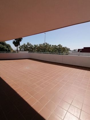 Foto 1 de Pis en venda a La Granja-La Colina-Los Pastores de 4 habitacions amb terrassa i piscina