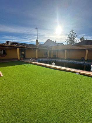 Foto 2 de Casa en lloguer a El Rinconcillo de 3 habitacions amb terrassa i piscina