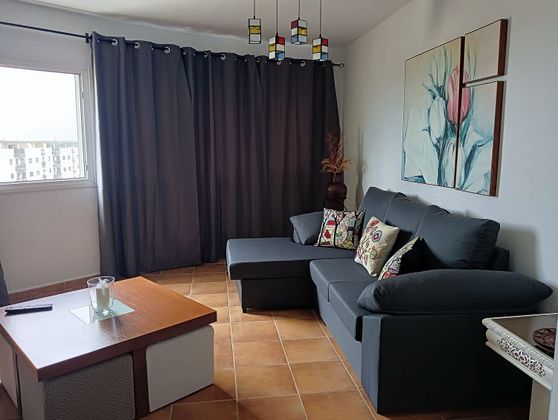 Foto 1 de Pis en lloguer a Reconquista-San José Artesano-El Rosario de 2 habitacions amb terrassa i mobles