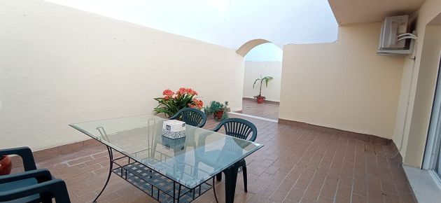 Foto 1 de Pis en lloguer a calle Alcoba de 2 habitacions amb terrassa i garatge