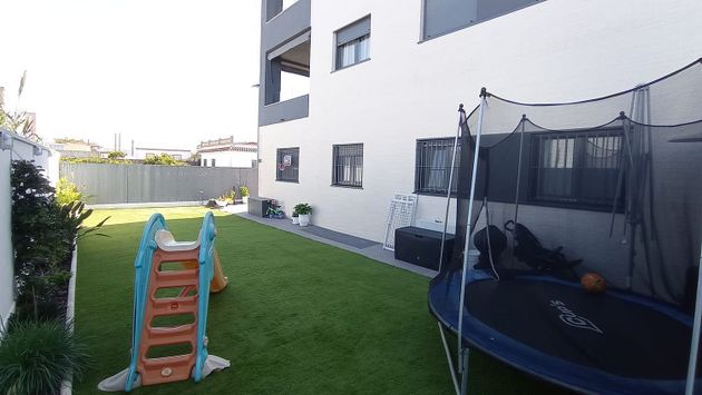 Foto 2 de Venta de piso en El Pino-Bajo de Guía de 3 habitaciones con terraza y piscina