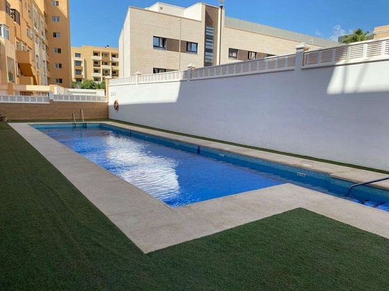 Foto 1 de Venta de piso en Aguadulce Sur de 2 habitaciones con terraza y piscina