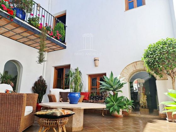 Foto 1 de Casa adosada en venta en Medina-Sidonia de 3 habitaciones y 276 m²