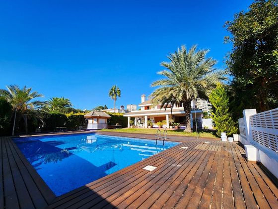 Foto 2 de Xalet en venda a El Puerto de 5 habitacions amb terrassa i piscina