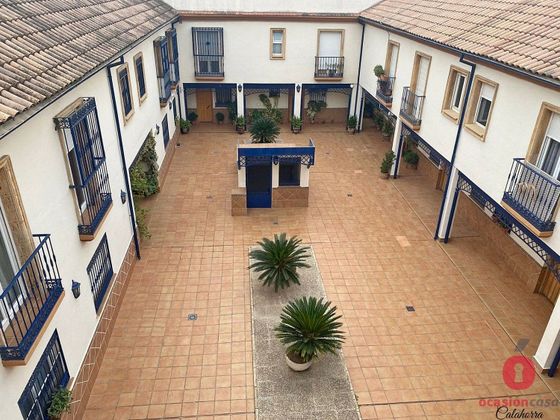 Foto 2 de Casa en venda a Campo de la Verdad - Miraflores de 3 habitacions amb terrassa i garatge