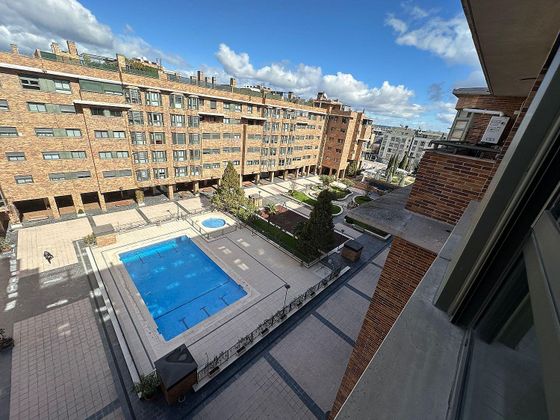 Foto 1 de Àtic en venda a El Cañaveral - Los Berrocales de 3 habitacions amb terrassa i piscina