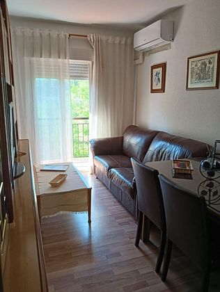 Foto 1 de Pis en venda a Los Rosales de 3 habitacions amb terrassa i aire acondicionat