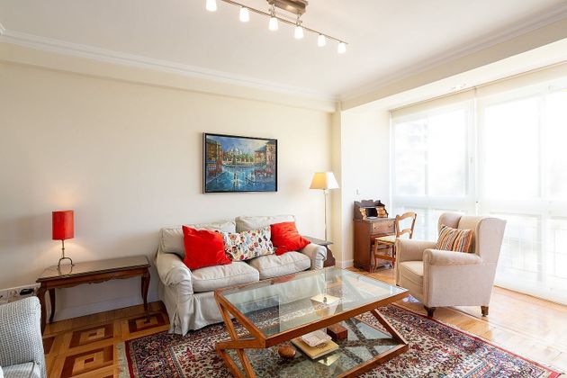 Foto 2 de Piso en alquiler en Ciudad Jardín de 3 habitaciones con muebles y aire acondicionado